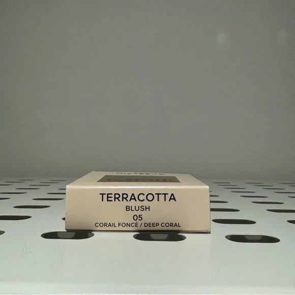 GUERLAIN Terracotta Healthy Glow Powder Blush, 005 EUC - Picture 3 of 3